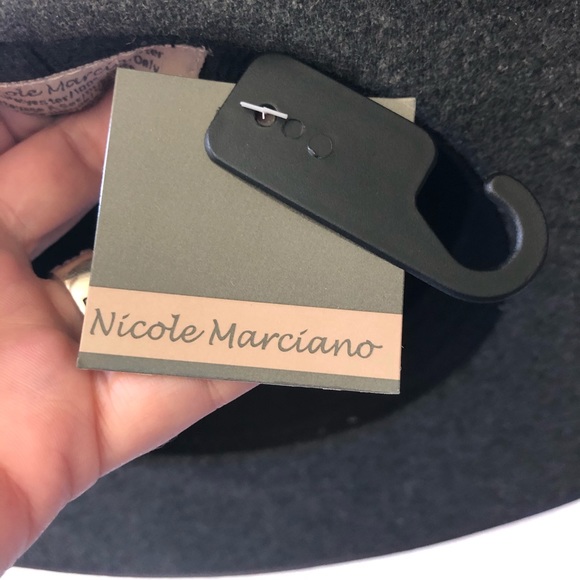 BNWT Nicole Marciano hat - Picture 4 of 4